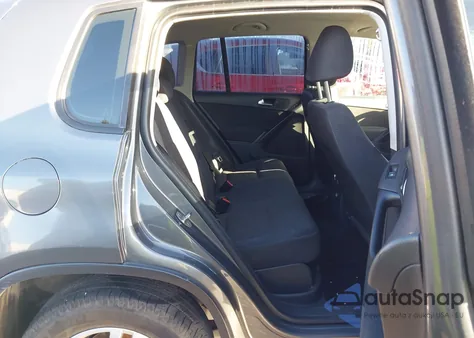 2015 Volkswagen Tiguan S z USA, uszkodzony, nr VIN WVGAV7AX4FW506099